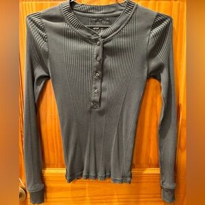 Aerie Green/Teal Quarter Button-Up Long Sleeve Shirt